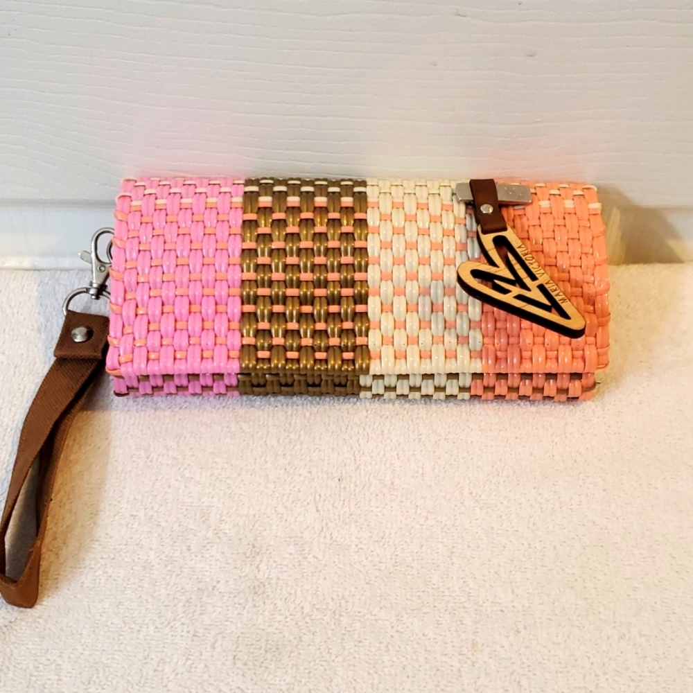 Maria Victoria Wristlet Wallet NWOT